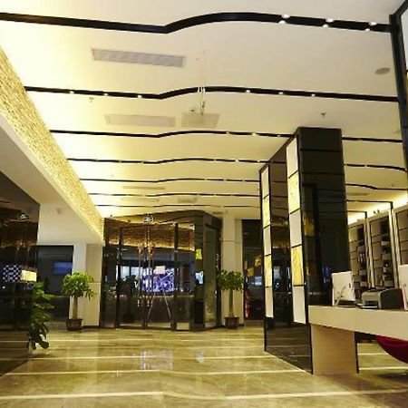 Lavande Hotel Zhuhai Gongbei Port Square Exteriér fotografie