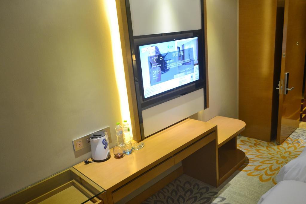 Lavande Hotel Zhuhai Gongbei Port Square Exteriér fotografie