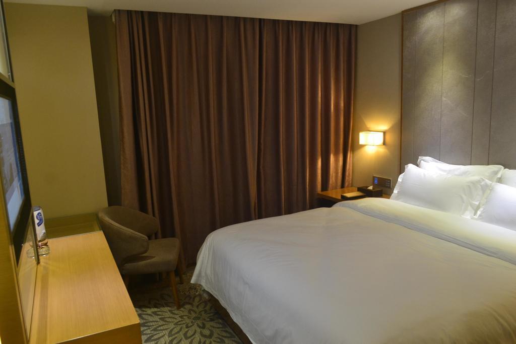 Lavande Hotel Zhuhai Gongbei Port Square Exteriér fotografie