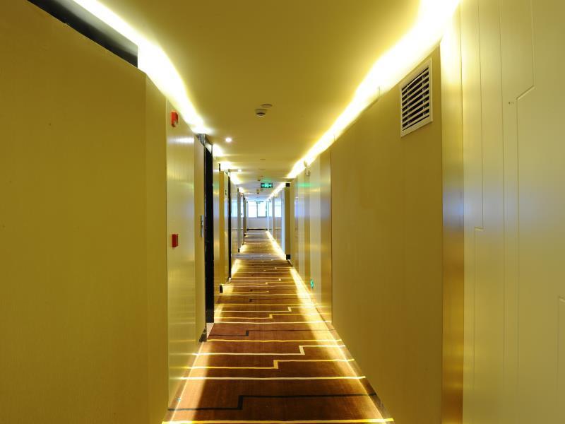 Lavande Hotel Zhuhai Gongbei Port Square Exteriér fotografie