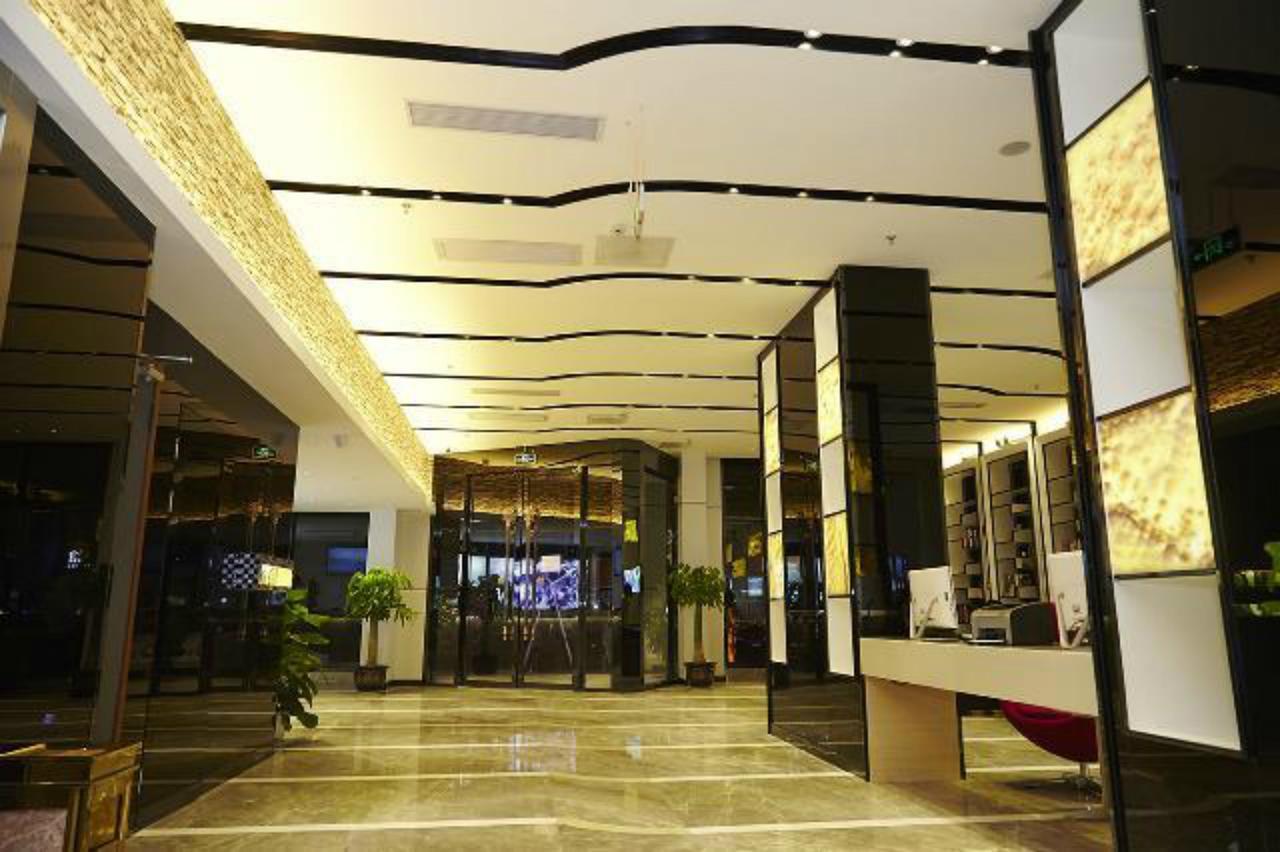 Lavande Hotel Zhuhai Gongbei Port Square Exteriér fotografie